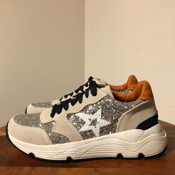 Steve Madden Suede Sneaker Size 6 - Picture 11 of 17